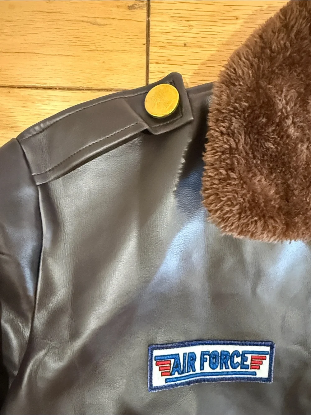 Military-Style Brown Faux Leather Flight Jacket with Fur Collar costume Maverick